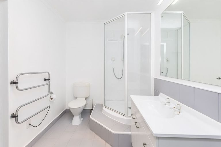 Photo of property in 8 Charthouse Lane, Whitby, Porirua, 5024