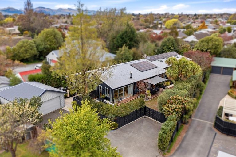 Photo of property in 9 Hadlow Place, Burnside, Christchurch, 8041