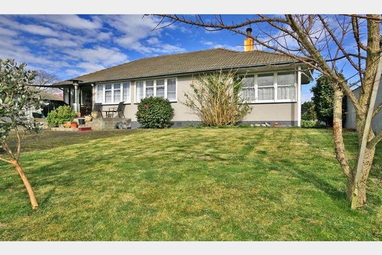 Photo of property in 1014 Hood Street, Mayfair, Hastings, 4122