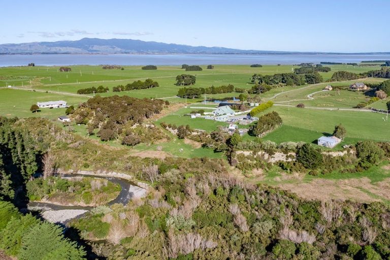 Photo of property in 52 Cross Creek Road, Western Lake, Featherston, 5773