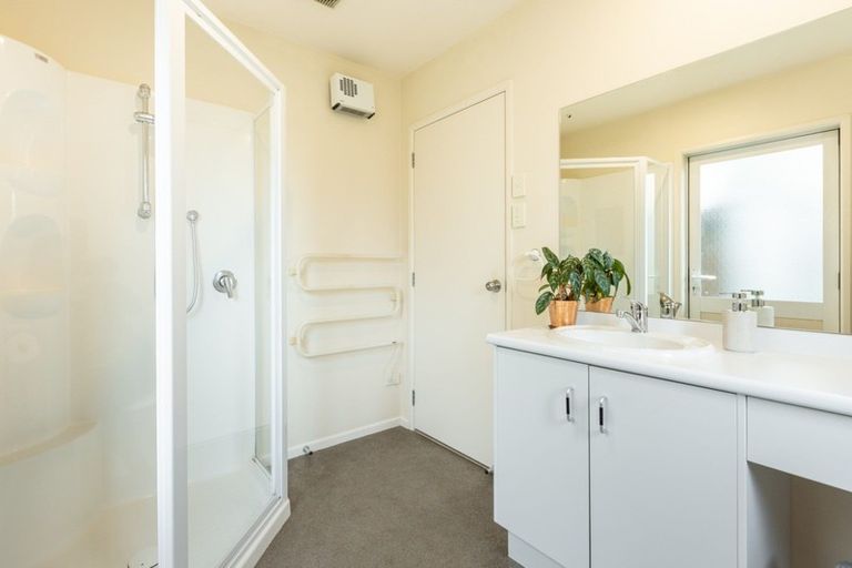 Photo of property in 12 Fairview Place, Havelock North, 4130