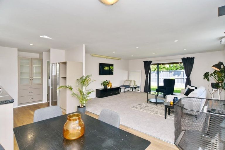 Photo of property in 5 Hegan Place, Rangiora, 7400