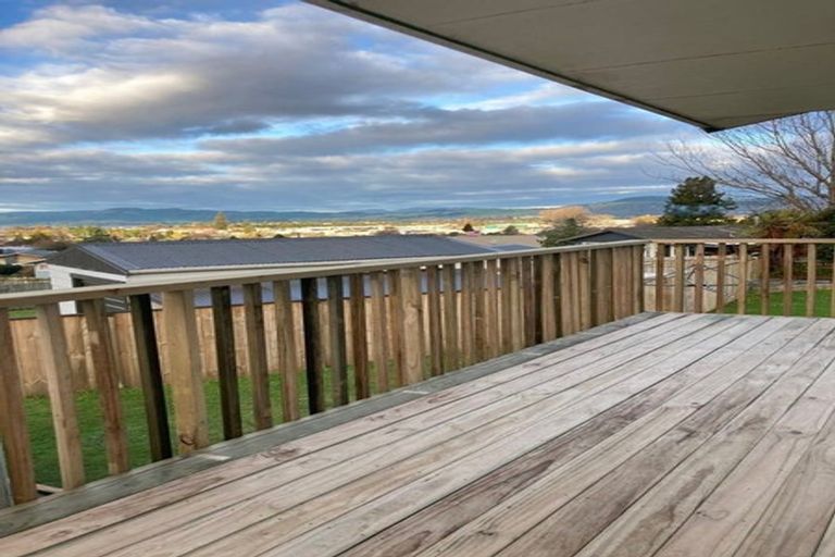 Photo of property in 72 Mallard Drive, Selwyn Heights, Rotorua, 3015