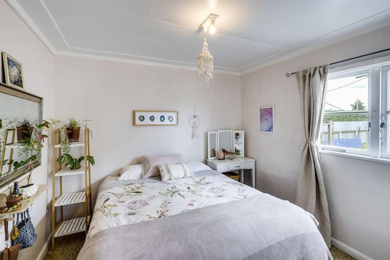 Photo of property in 155 School Road, Clive, 4102