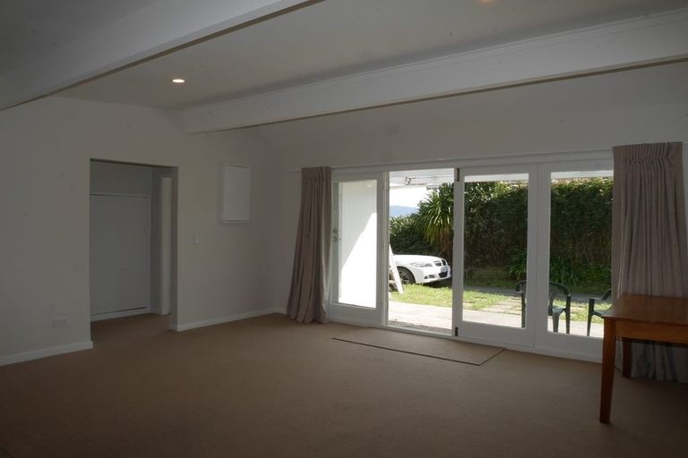 Photo of property in 74 Matai Road, Raumati South, Paraparaumu, 5032