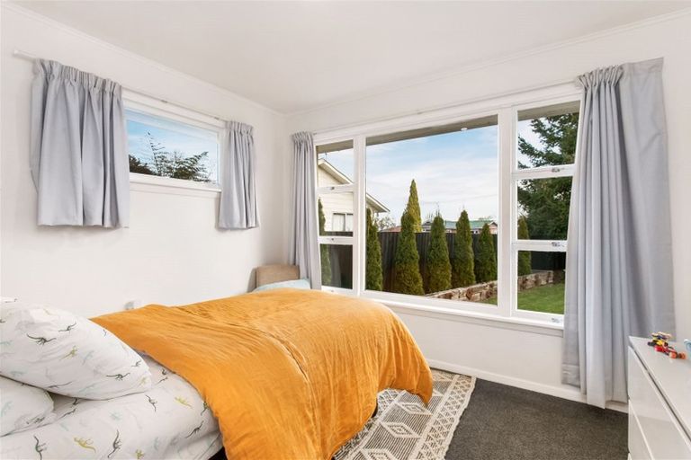 Photo of property in 14 Englefield Road, Belfast, Christchurch, 8051