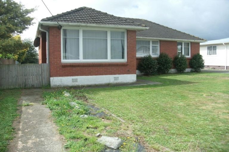 Photo of property in 1 Kauri Street, Levin, 5510