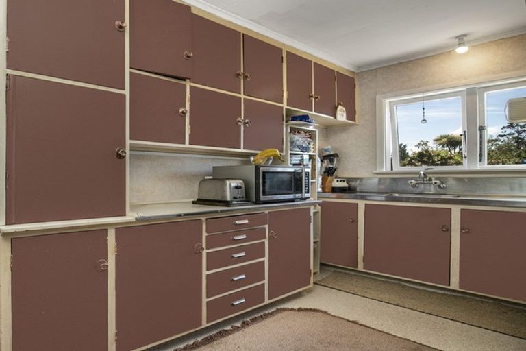 Photo of property in 131 Seabrook Avenue, New Lynn, Auckland, 0600