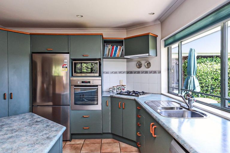 Photo of property in 24 Brompton Drive, Taradale, Napier, 4112