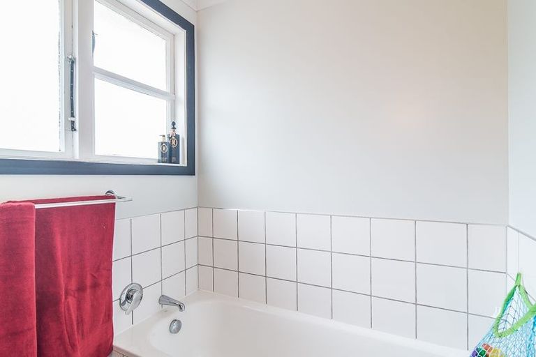 Photo of property in 23 Te Arataura Street, Takapuwahia, Porirua, 5022