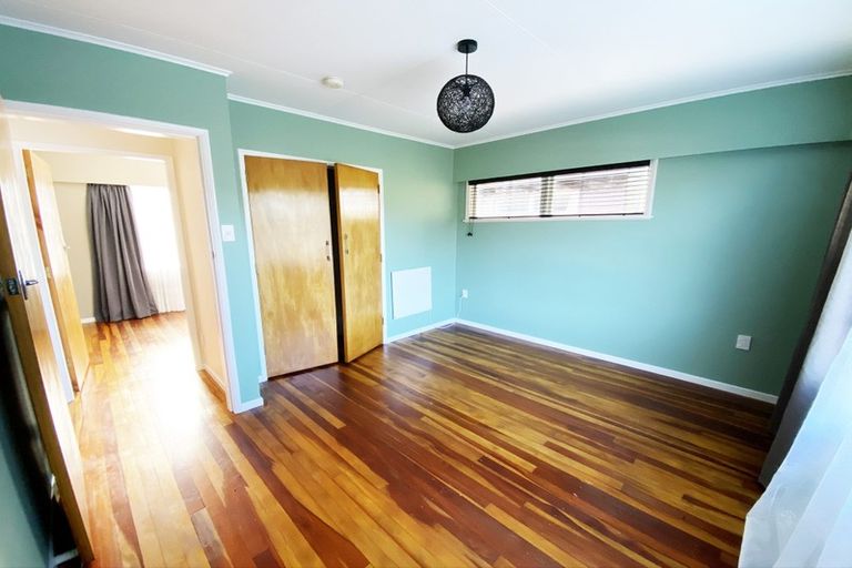 Photo of property in 61 Buick Crescent, Awapuni, Palmerston North, 4412