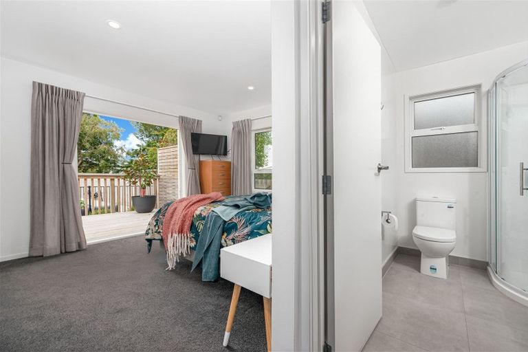 Photo of property in 25 Tiroroa Avenue, Te Atatu South, Auckland, 0610