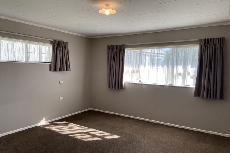 Photo of property in 3 Eliot Street, New Plymouth, 4310