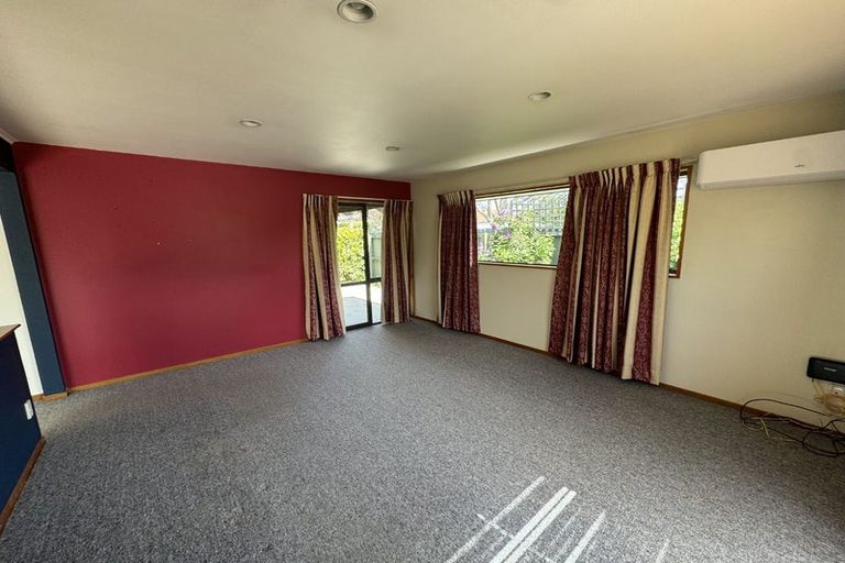 Photo of property in 2/14 Farquhars Road, Redwood, Christchurch, 8051