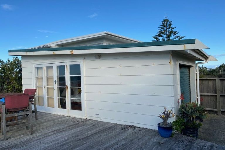 Photo of property in 65 Shaw Road, Waihi Beach, 3611