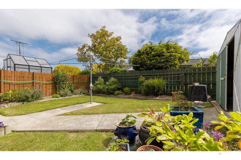 Photo of property in 11 Oxford Street, Waimate, 7924