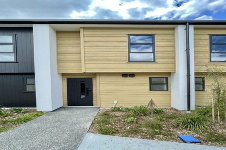 Photo of property in 8 Te Ara O Ralph Olsen, Wainuiomata, Lower Hutt, 5014