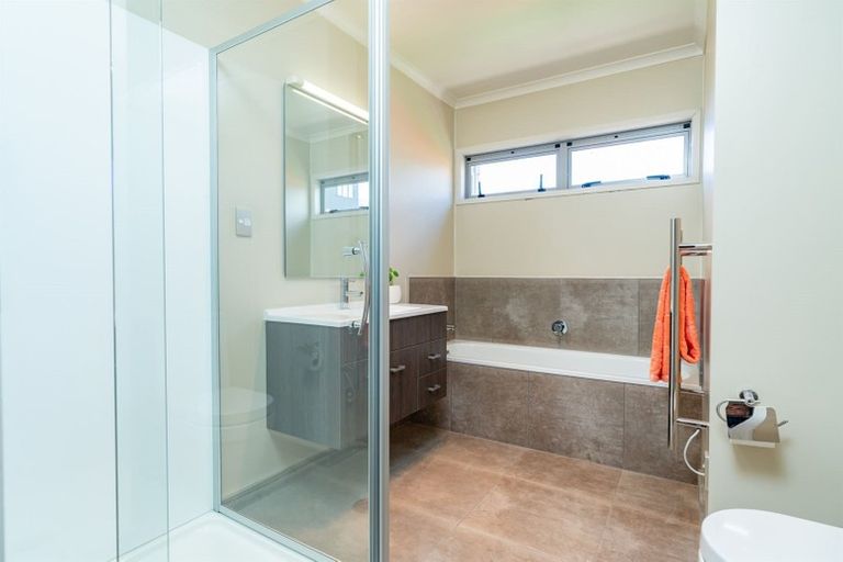 Photo of property in 28a Weka Street, Mangawhai, 0505