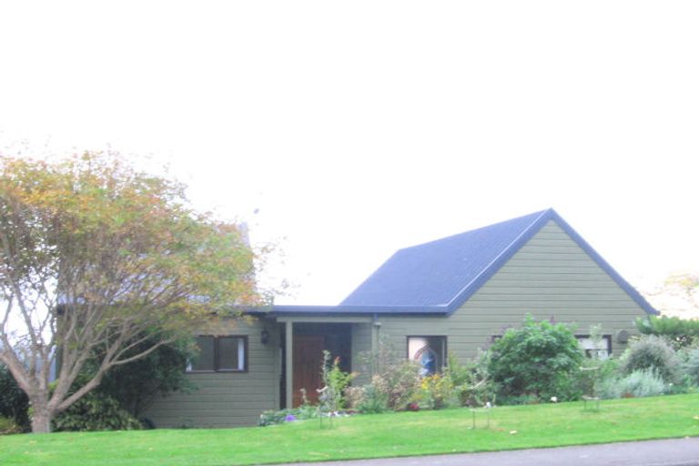 Photo of property in 134 Winara Avenue, Waikanae, 5036