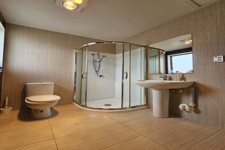 Photo of property in 24c Grande Vue Road, Papatoetoe, Auckland, 2025