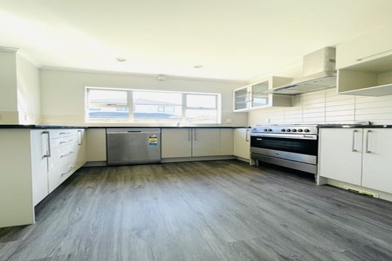 Photo of property in 3 Dione Place, Flat Bush, Auckland, 2016