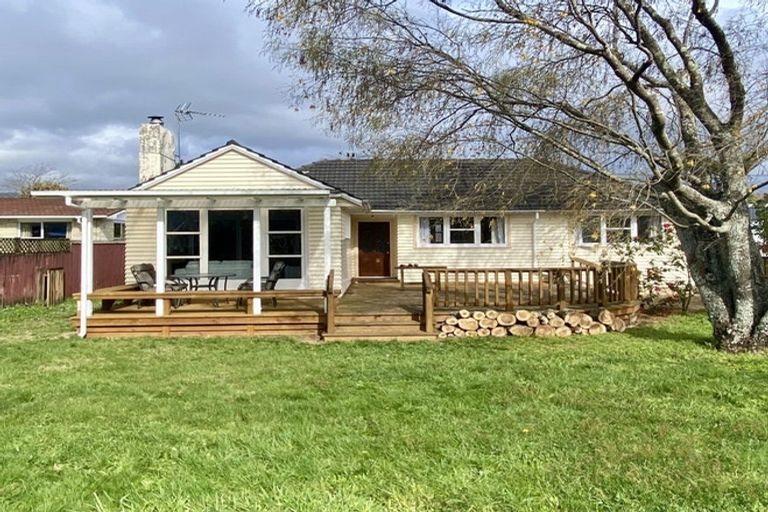 Photo of property in 16 Stephen Street, Trentham, Upper Hutt, 5018
