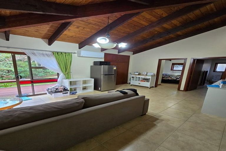 Photo of property in 20 Braemar Road, Castor Bay, Auckland, 0620