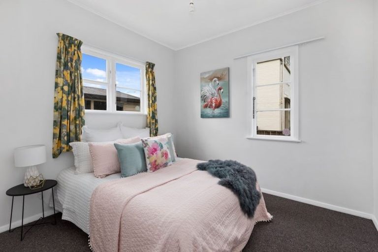 Photo of property in 1 Athlone Crescent, Boulcott, Lower Hutt, 5011