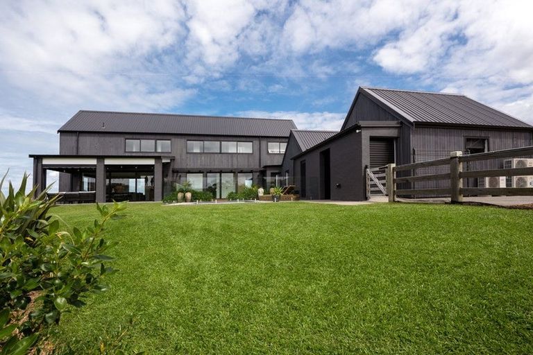 Photo of property in 9 Ridgelea Road, Long Bay, Albany, 0792