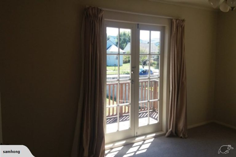 Photo of property in 196 Waddington Drive, Naenae, Lower Hutt, 5011