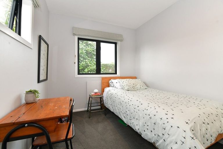 Photo of property in 1/49 Roseberry Avenue, Birkenhead, Auckland, 0626