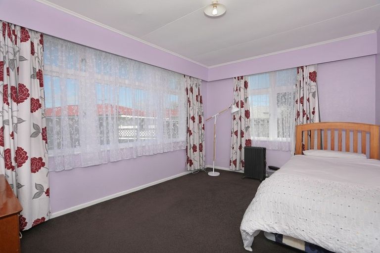 Photo of property in 1 Oaklea Avenue, Marton, 4710