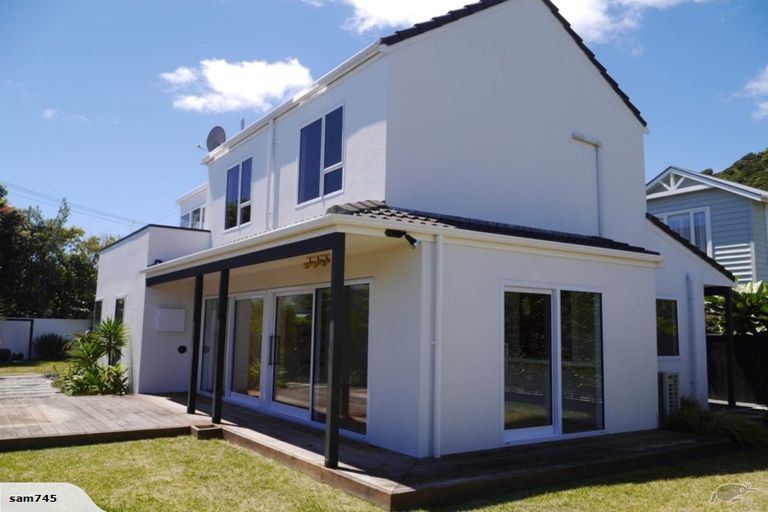 Photo of property in 19 Miro Street, Eastbourne, Lower Hutt, 5013