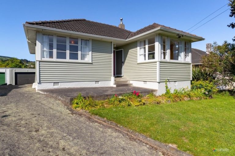 Photo of property in 16 Gear Terrace, Ranui, Porirua, 5024