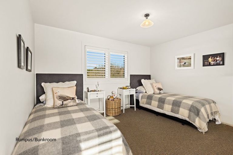 Photo of property in 26 Sandpiper Avenue, Point Wells, 0986