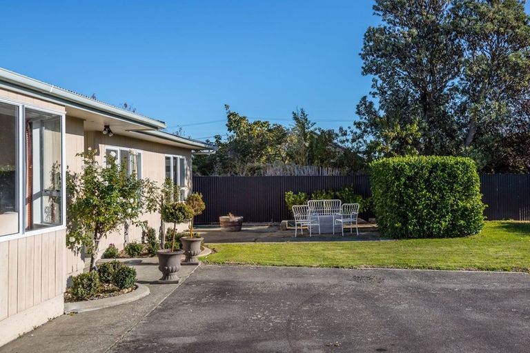 Photo of property in 32a Broadway Street, Martinborough, 5711