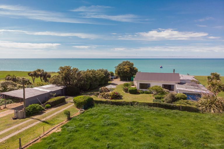 Photo of property in 347 Waimate Highway, Saint Andrews, Timaru, 7971