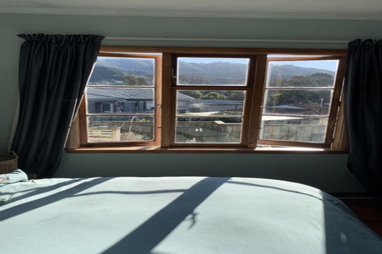 Photo of property in 63 Ranui Terrace, Tawa, Wellington, 5028