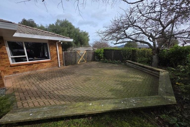 Photo of property in 10 Lynwood Place, Owhata, Rotorua, 3010