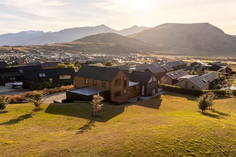 Photo of property in 4 Stockyard Lane, Jacks Point, Queenstown, 9371