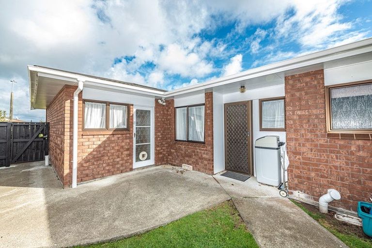 Photo of property in 3 Warwick Place, Springvale, Whanganui, 4501