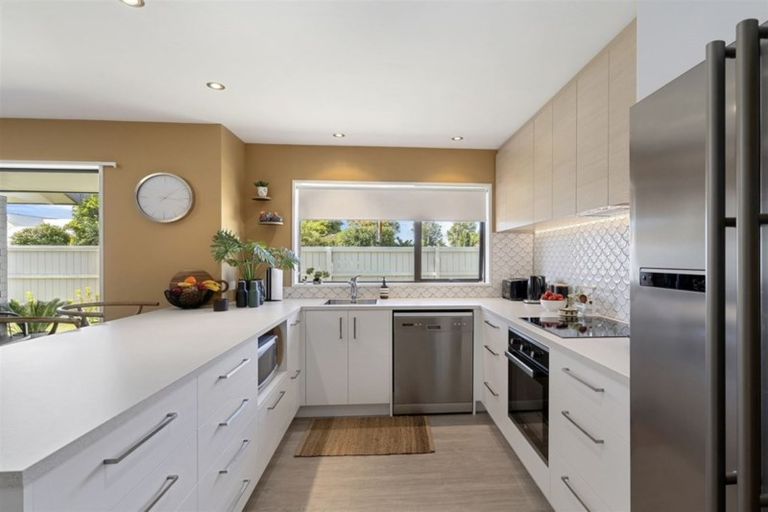 Photo of property in 116 Tomes Road, St Albans, Christchurch, 8052