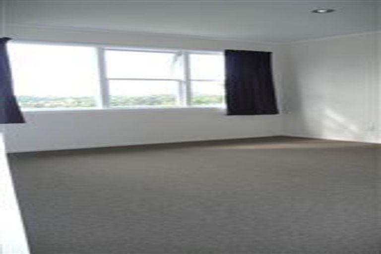 Photo of property in 73 Manuka Road, Bayview, Auckland, 0629