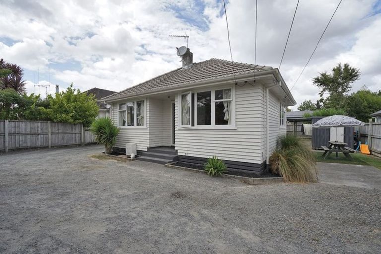 Photo of property in 12 Yeats Crescent, Fairfield, Hamilton, 3214