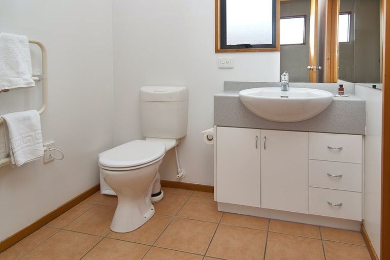 Photo of property in 40b Picton Avenue, Riccarton, Christchurch, 8011