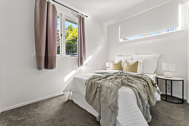 Photo of property in 34 Cassino Street, Bayswater, Auckland, 0622