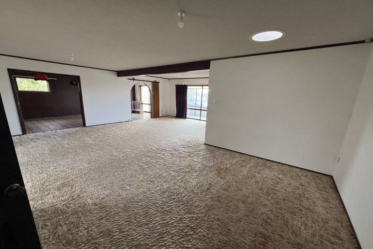 Photo of property in 56 Balmain Road, Chatswood, Auckland, 0626