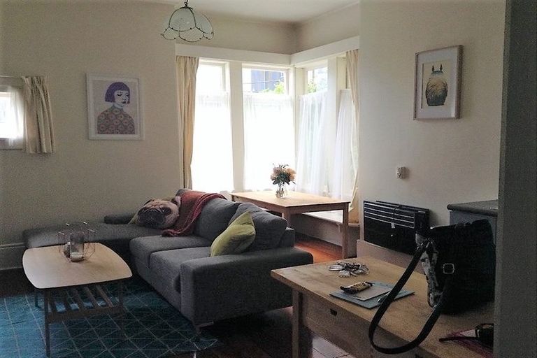 Photo of property in 40 Pirie Street, Mount Victoria, Wellington, 6011