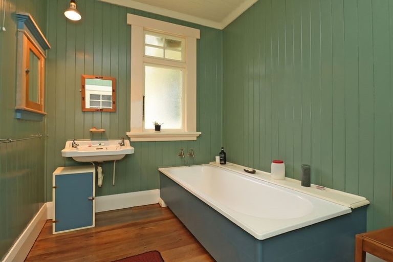 Photo of property in 23 Worcester Street, Hampden, 9410