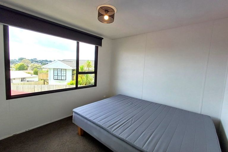 Photo of property in 16 Maywood Crescent, Glen Eden, Auckland, 0602